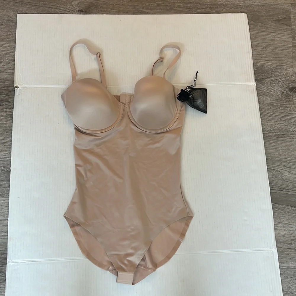 NWOT SPANX Suit Your Fancy Strapless Cupped Panty
Bodysuit L_13